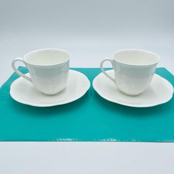 VILLEROY & BOCH White Bone China Arco Weiss Cups & Saucers - Set Of 2 - Picture 1 of 9